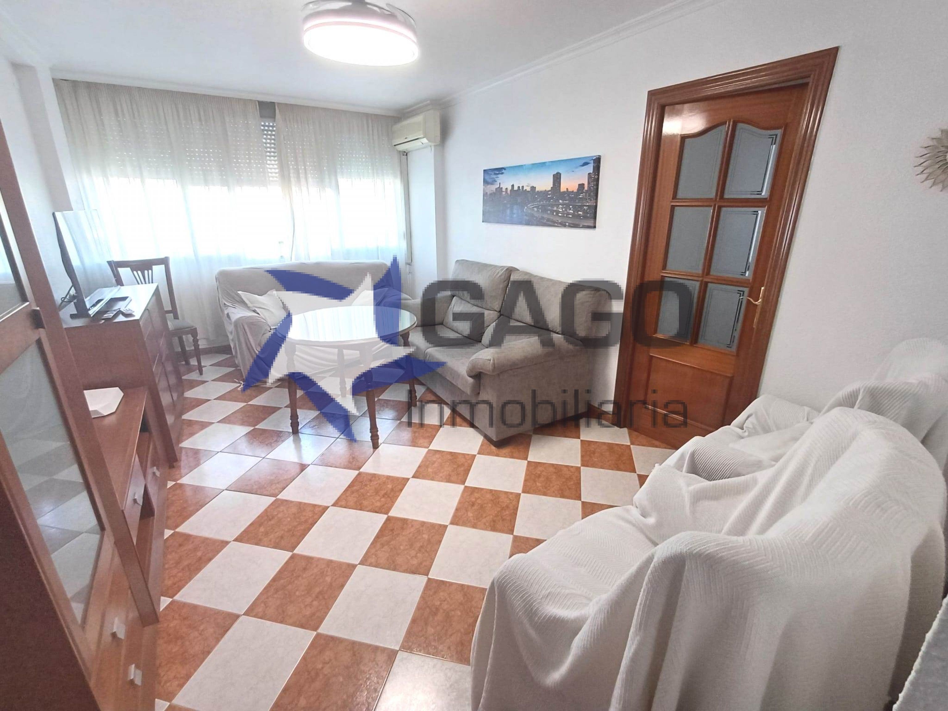 Sala d'estar de Pis de lloguer en  Córdoba Capital amb Aire condicionat, Calefacció i Moblat