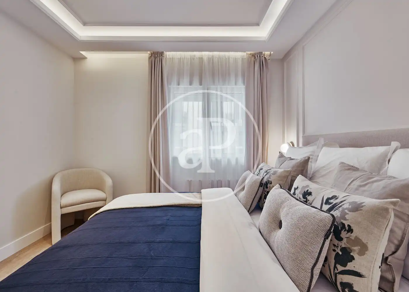 Bedroom of Flat for sale in Madrid  with Air Conditioner, Heating and Terrace