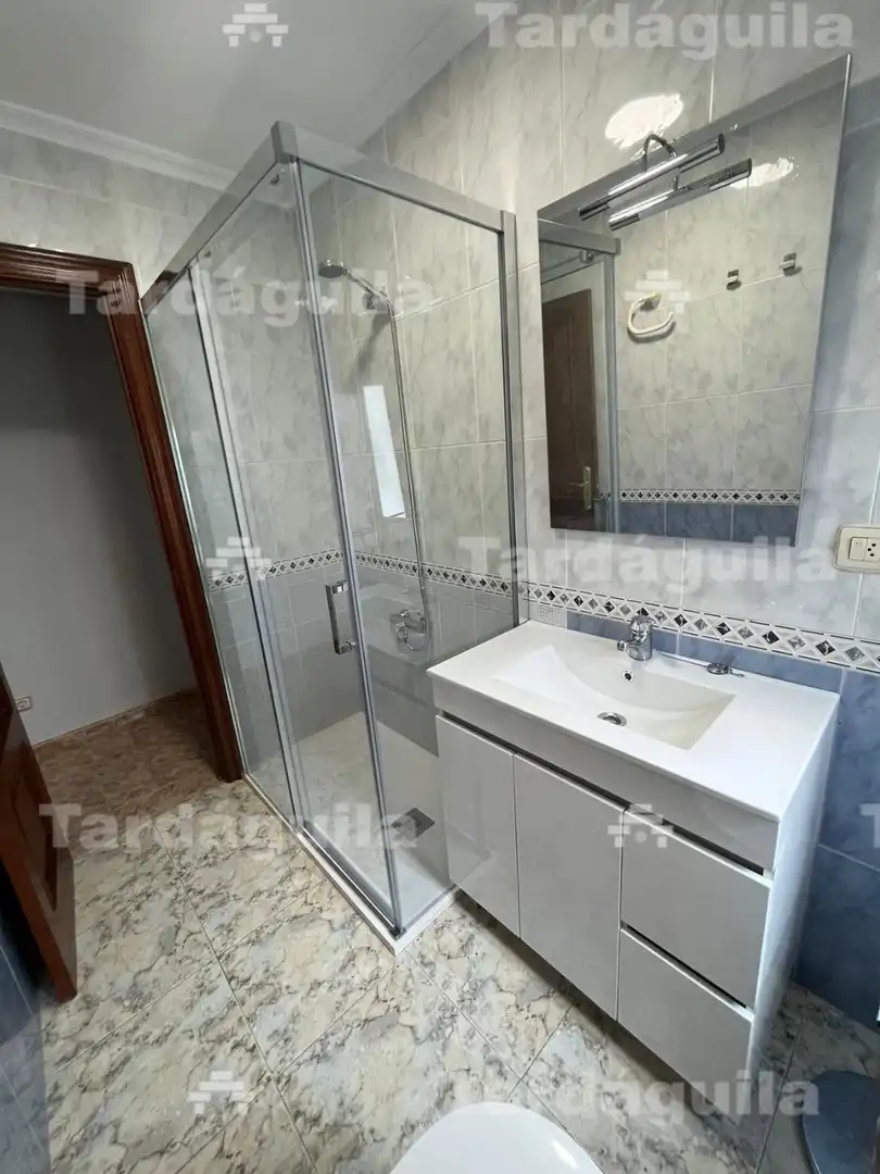 Flat for rent in Salesas