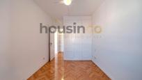 Bedroom of Flat for sale in  Madrid Capital  with Air Conditioner, Heating and Swimming Pool