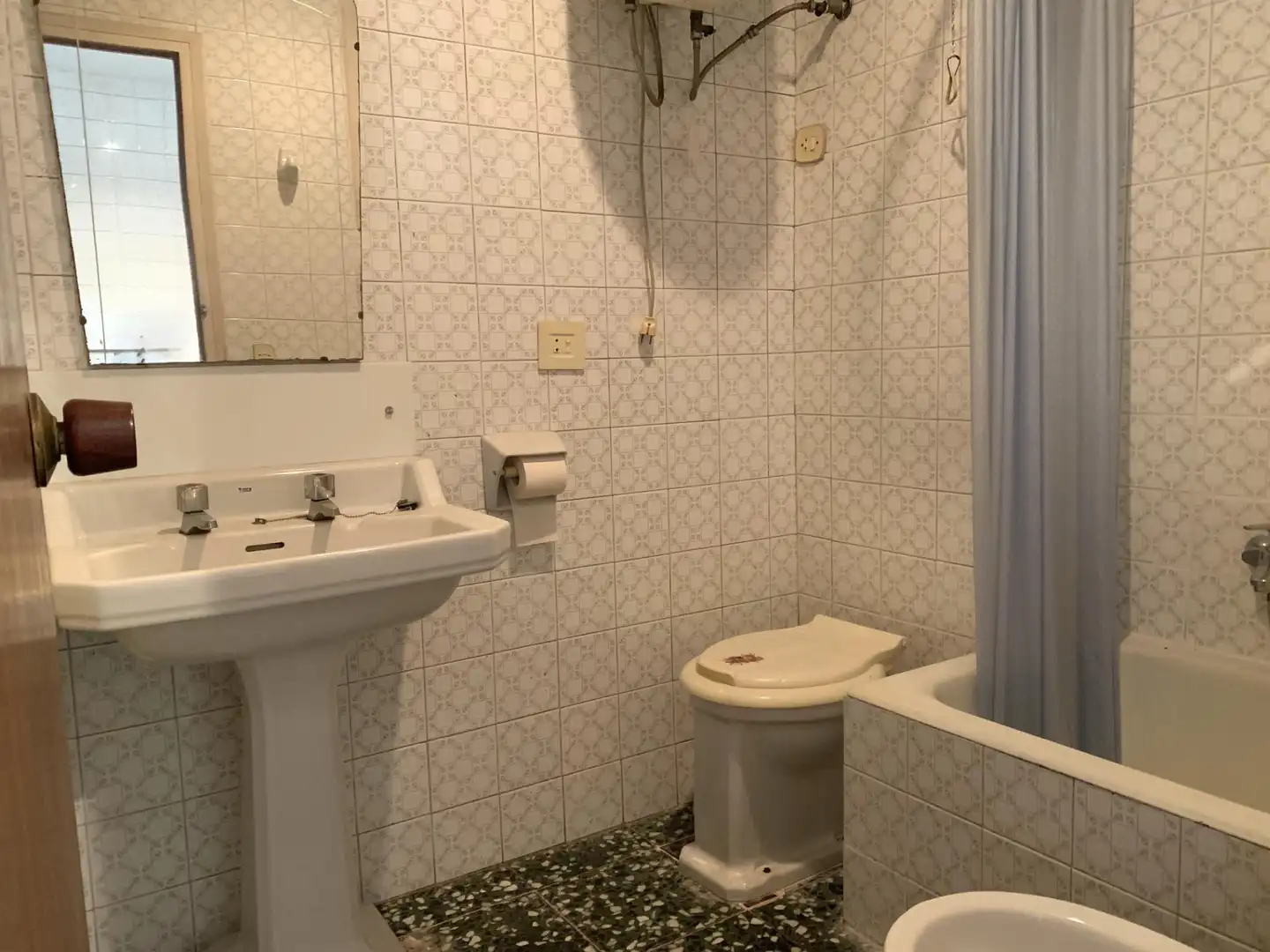 Badezimmer von Wohnung zum Verkauf in Eslida mit Terrasse, Abstellraum und Balkon