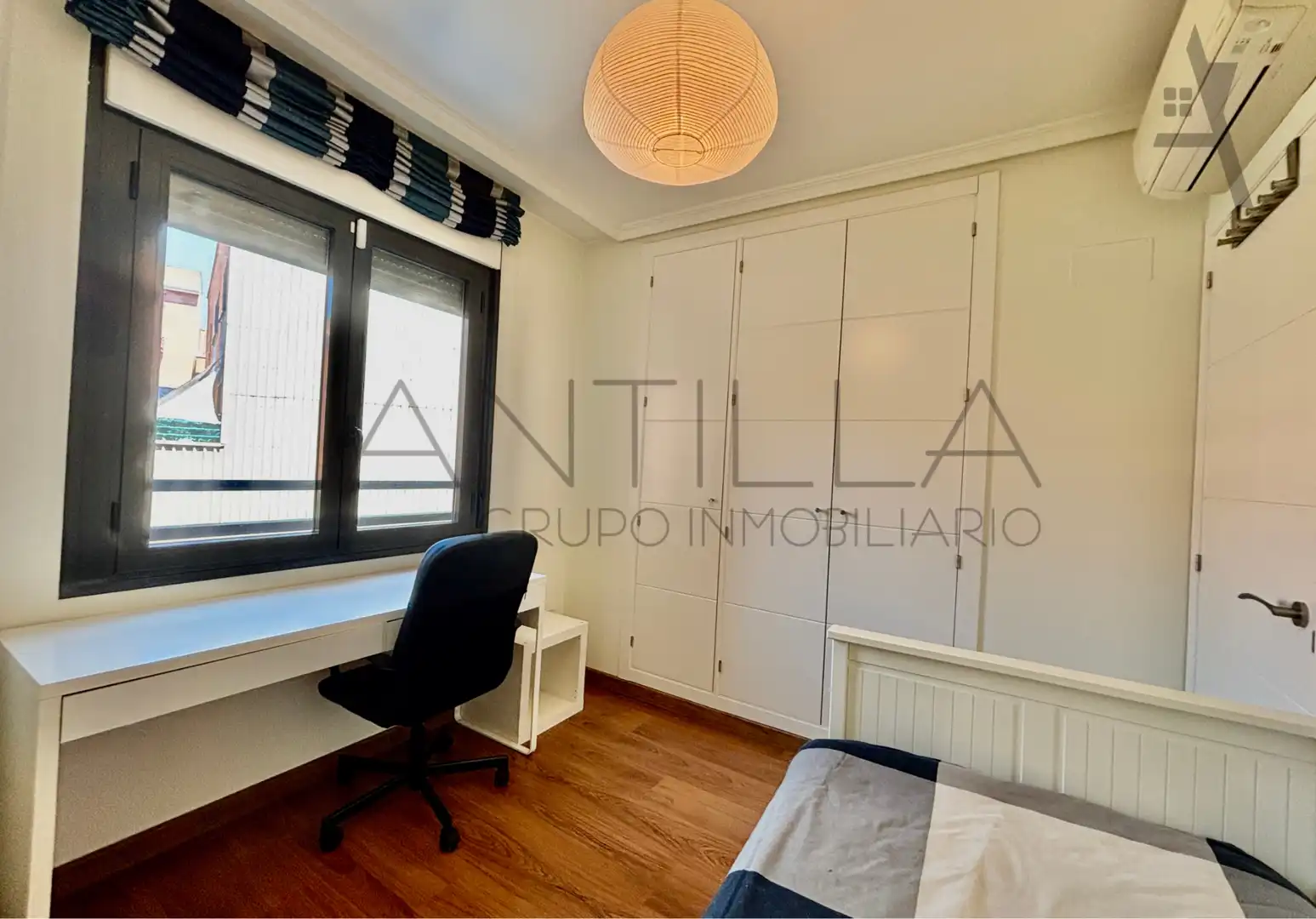 Bedroom of Flat for sale in Madrid  with Air Conditioner, Heating and Furnished