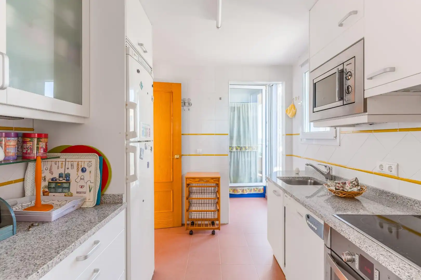 Cocina de Ático en venta en El Ejido con Aire acondicionado, Calefacción y Jardín privado