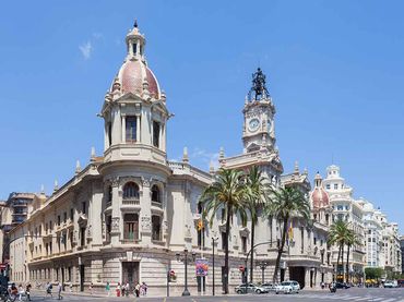 Individual amb ascensor en venda a Carrer de les Barques
