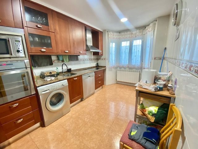 Kitchen of Single-family semi-detached for sale in Añover de Tajo  with Air Conditioner, Heating and Terrace