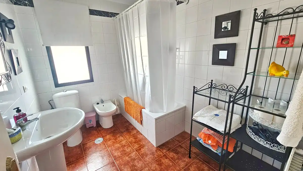 Bathroom of Detached homes for sale in Los Marines  with Heating and Terrace