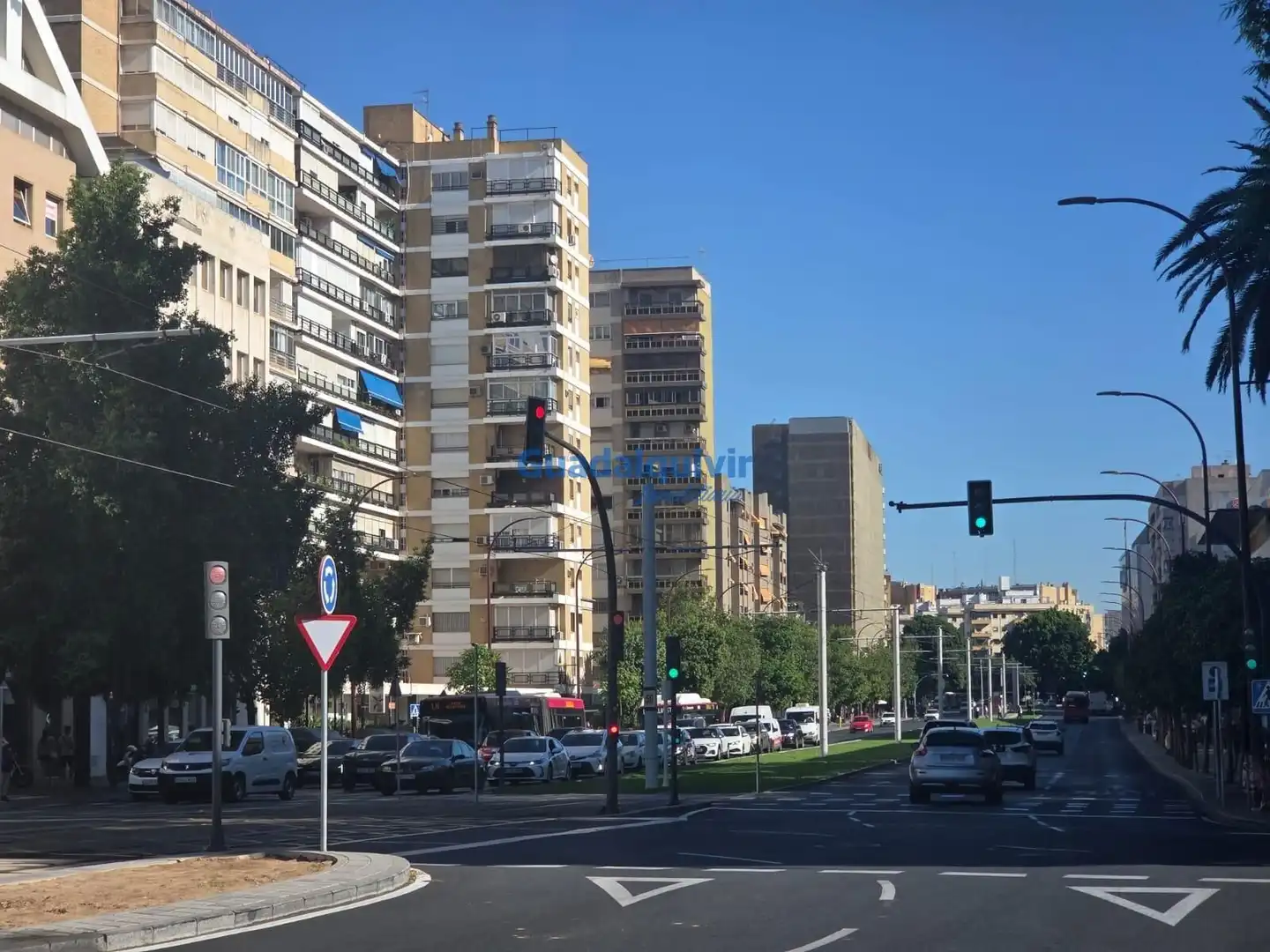 Exterior view of Flat for rent in Sevilla  with Air Conditioner and Terrace