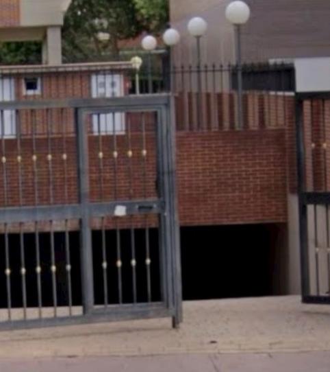 Foto 2 de Garatge en venda a Avenida de Burgos, 12, Portillejo - Valdegastea,  Logroño