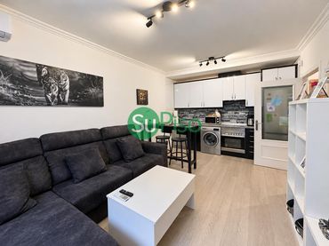 Flat with lift for sale in Calle de Magallanes 10