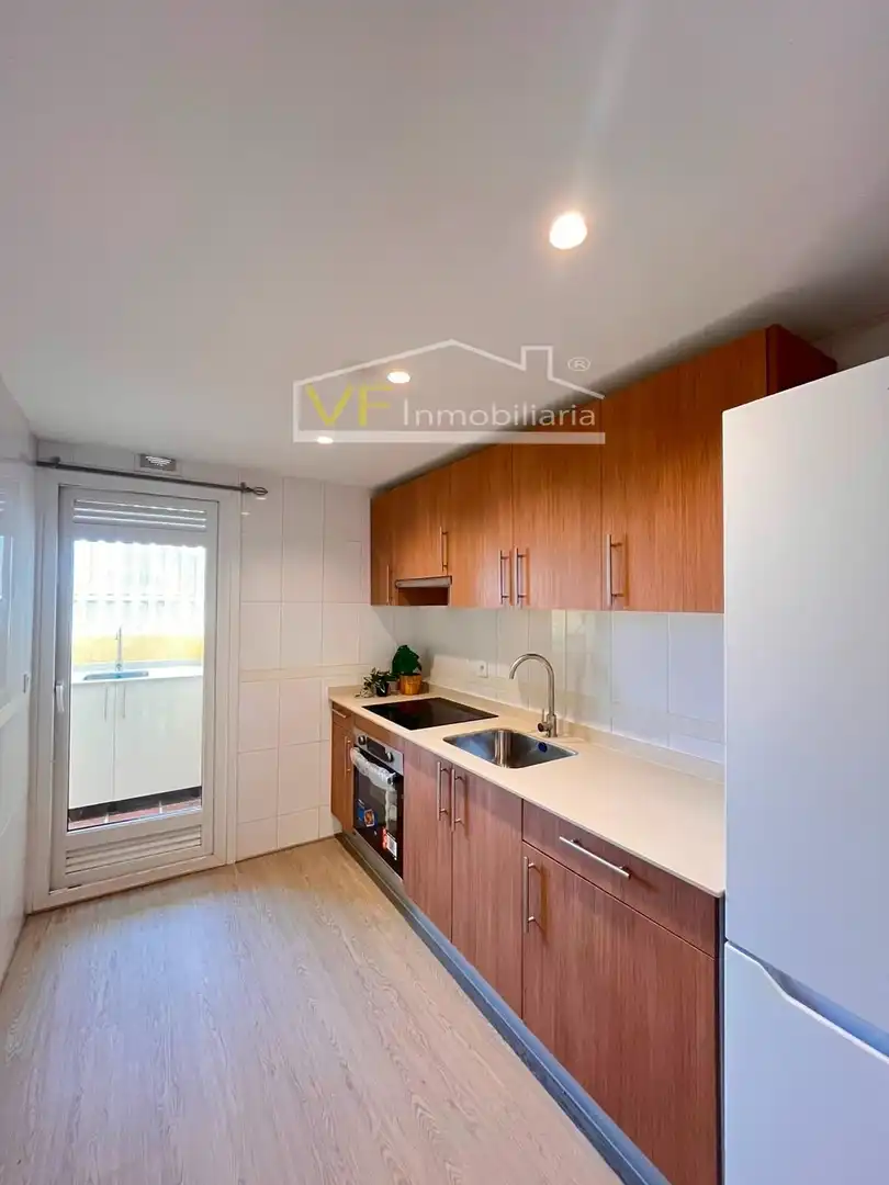 Cocina de Ático en venta en Rincón de la Victoria con Aire acondicionado, Jardín privado y Terraza