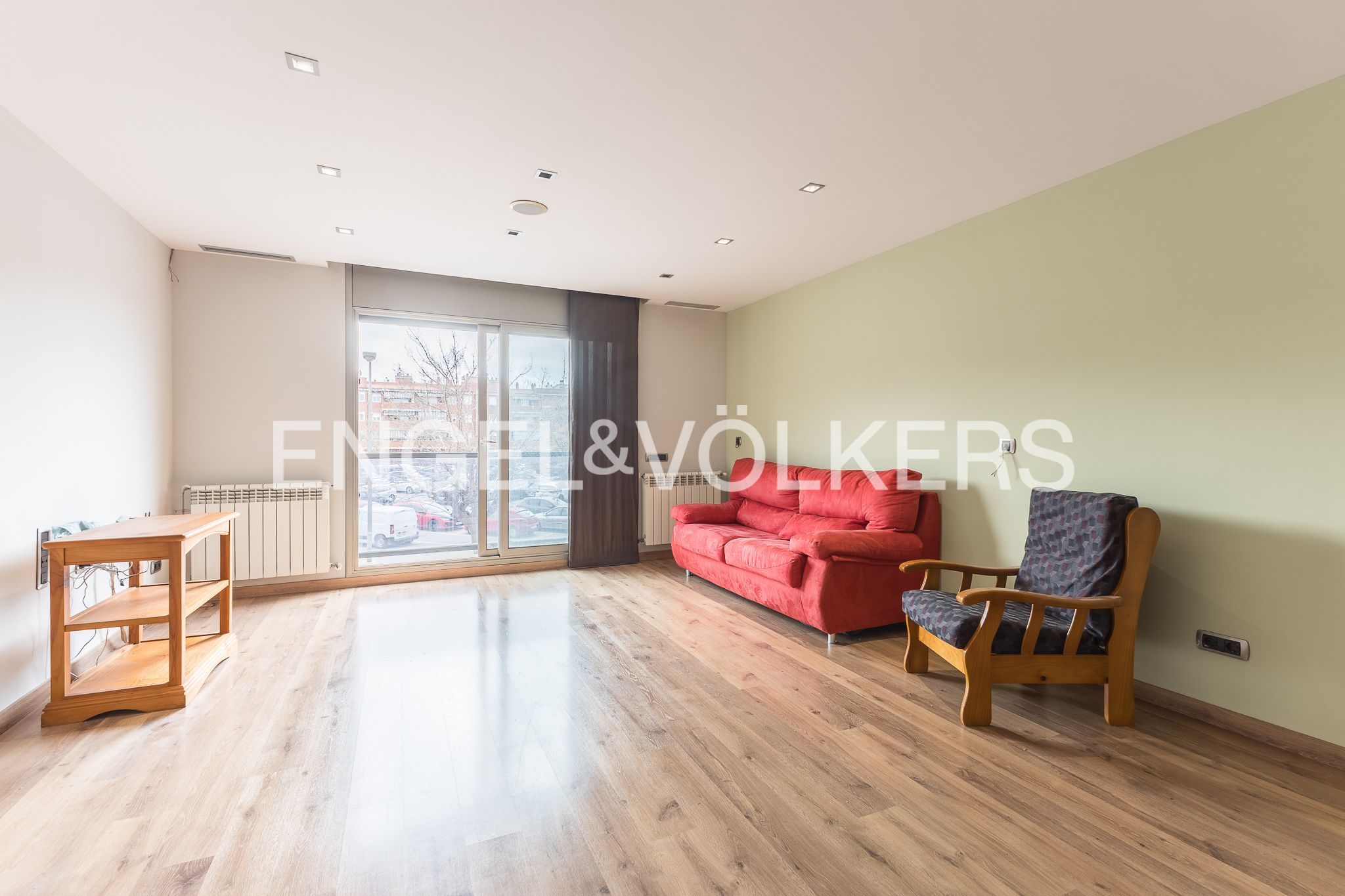 Sala de estar de Casa o chalet en venta en El Prat de Llobregat con Aire acondicionado, Calefacción y Jardín privado