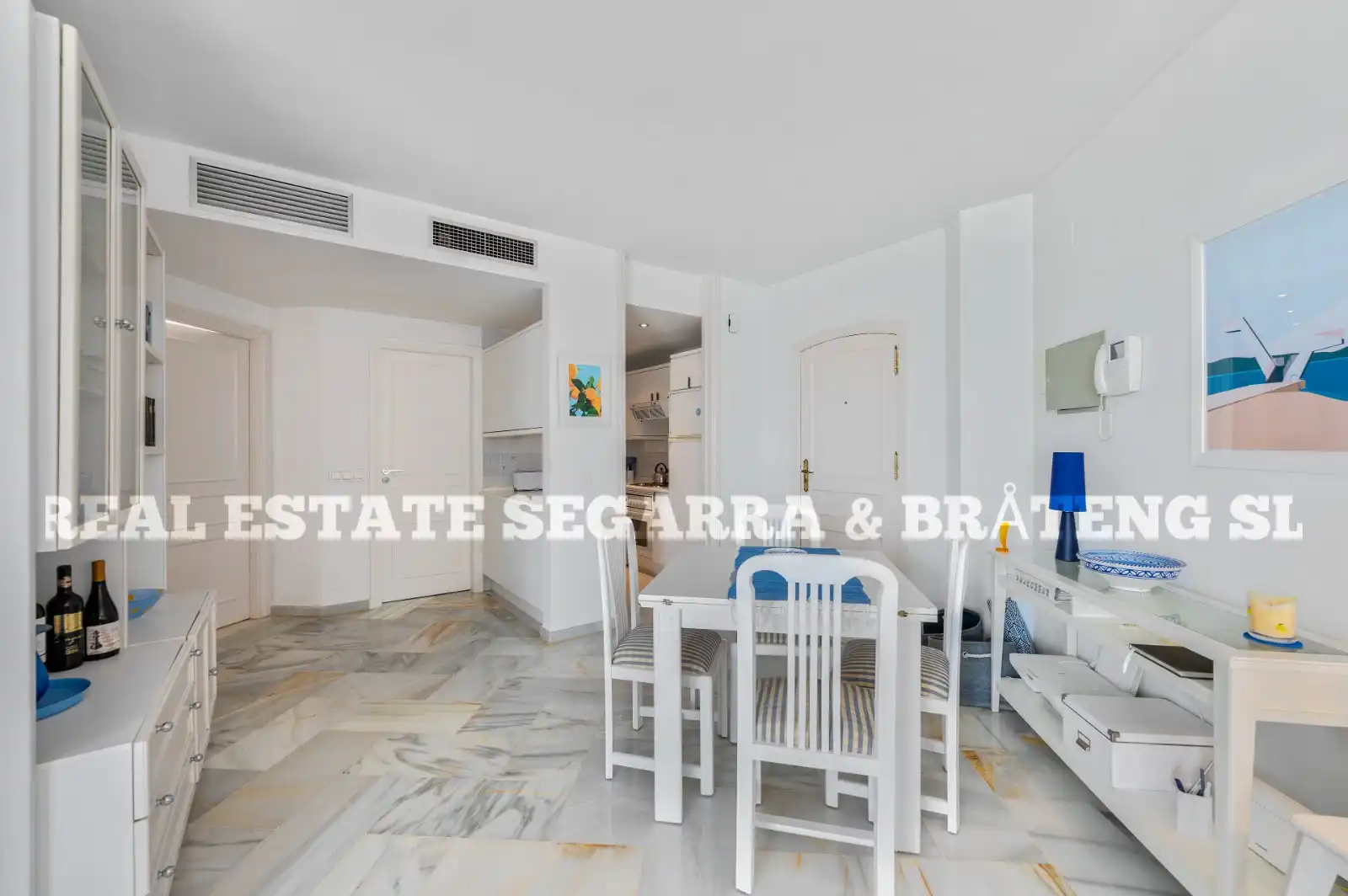 Bedroom of Apartments for sale in Marbella  with Air Conditioner, Terrace and Furnished