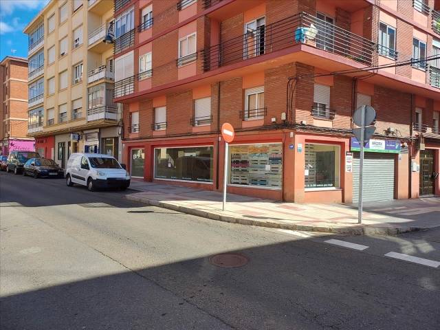 Local comercial en Venta en Sancho Ordoñez en San Mamés - La Palomera