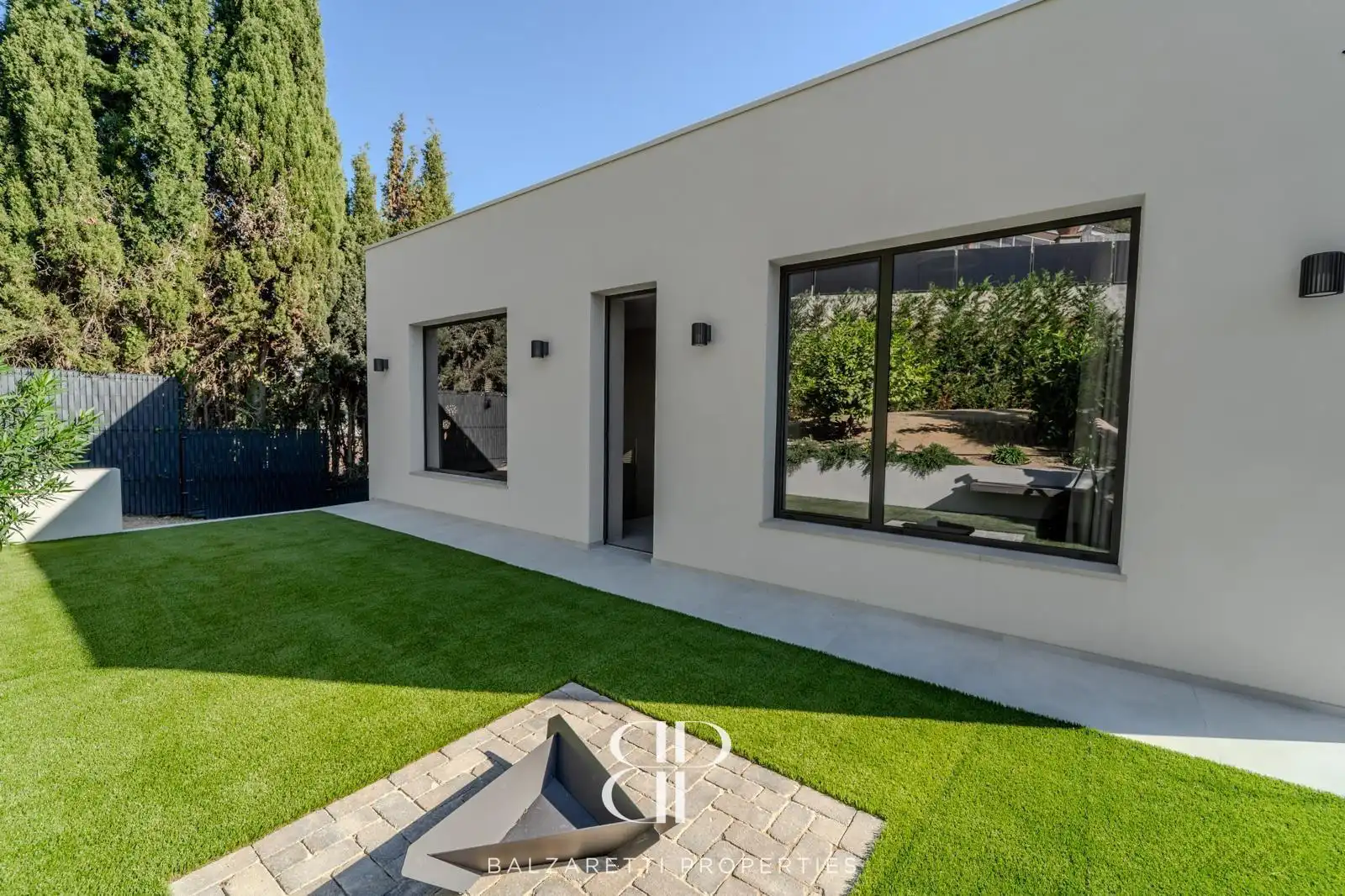 Vista exterior de Casa o xalet en venda en Lloret de Mar amb Aire condicionat, Calefacció i Jardí privat