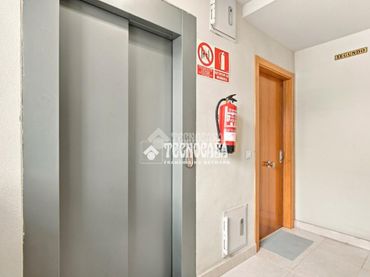 Piso con ascensor en venta en Ciudad Lineal