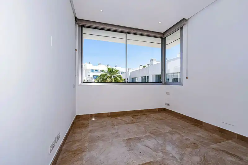 Adosado con piscina en venta en Río Real - Los Monteros, imagen 11
