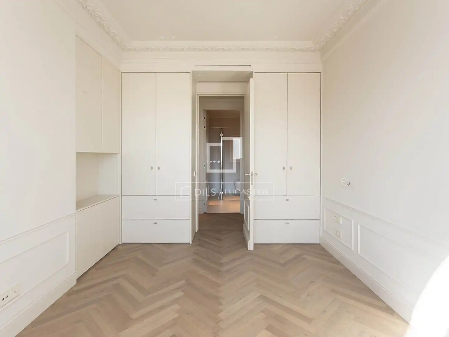 Bedroom of Attic for sale in Barcelona  with Air Conditioner, Heating and Parquet flooring