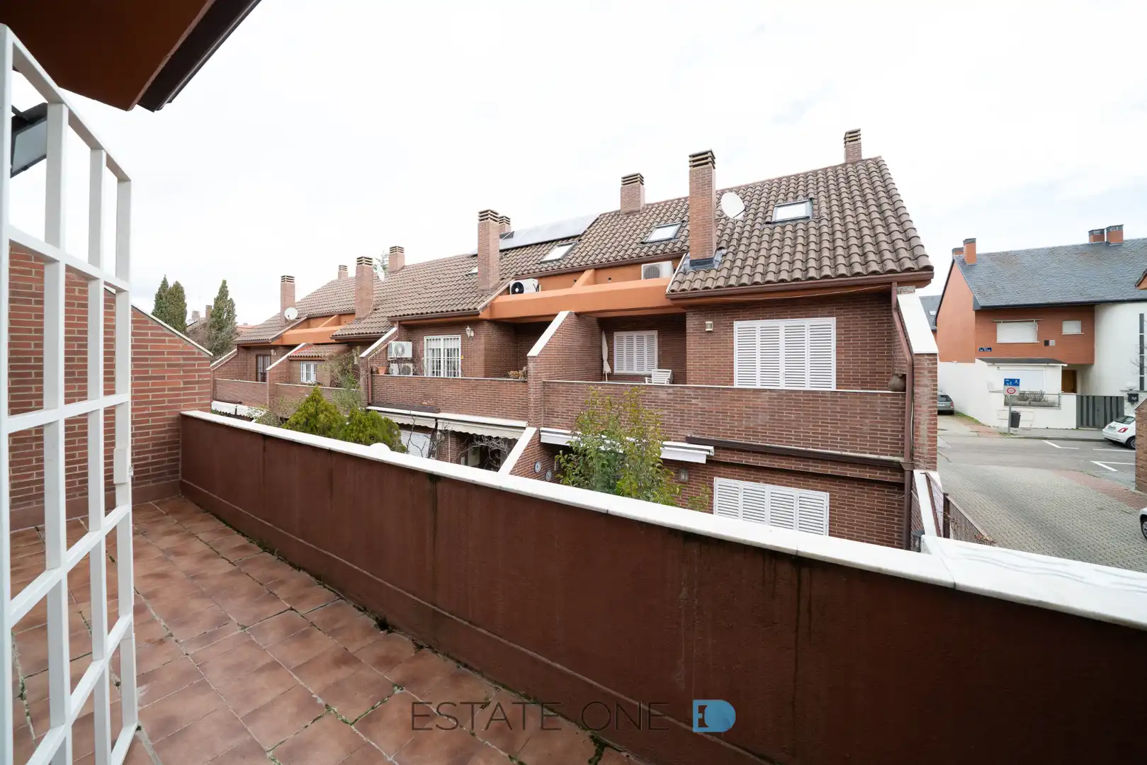 Vista exterior de Casa adosada en venta en Madrid con Aire acondicionado, Calefacción y Jardín privado
