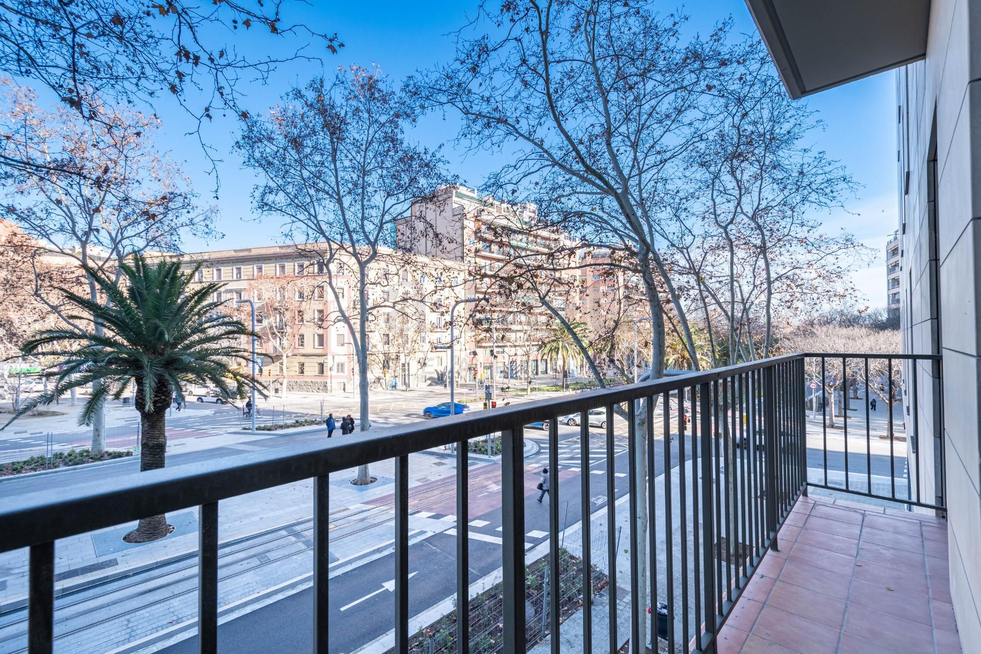 Exterior view of Flat for sale in  Barcelona Capital  with Heating, Private garden and Parquet flooring