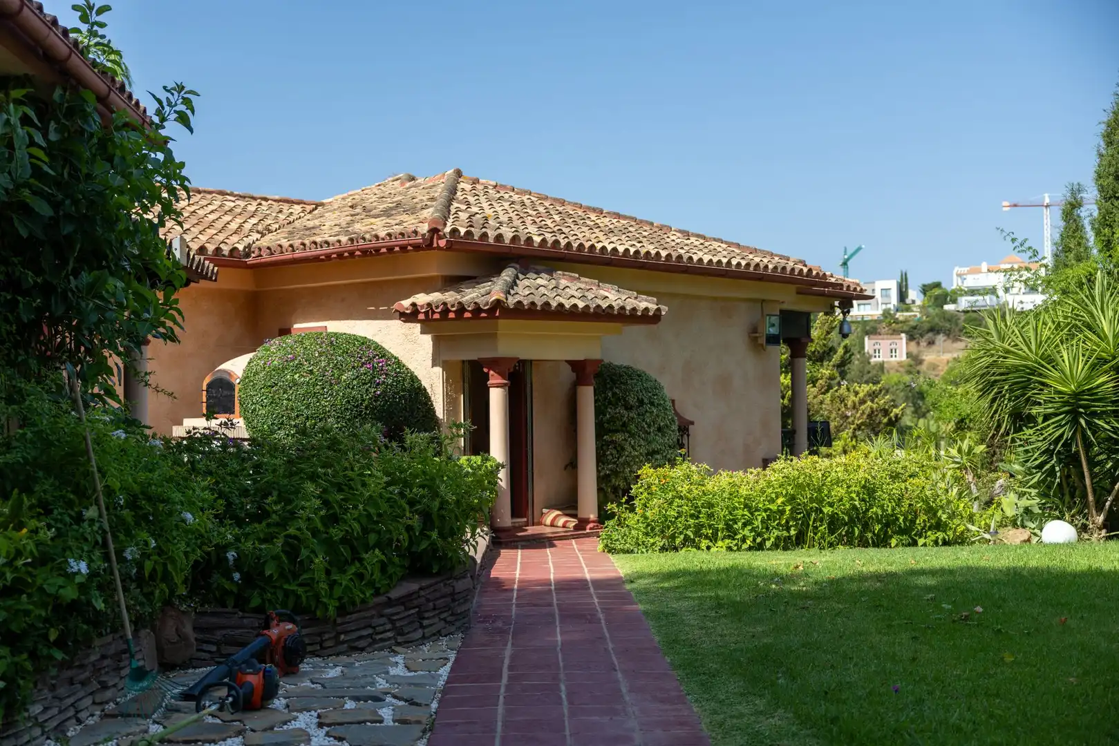 Außenansicht von Country house zum Verkauf in Benahavís mit Terrasse und Möbliert