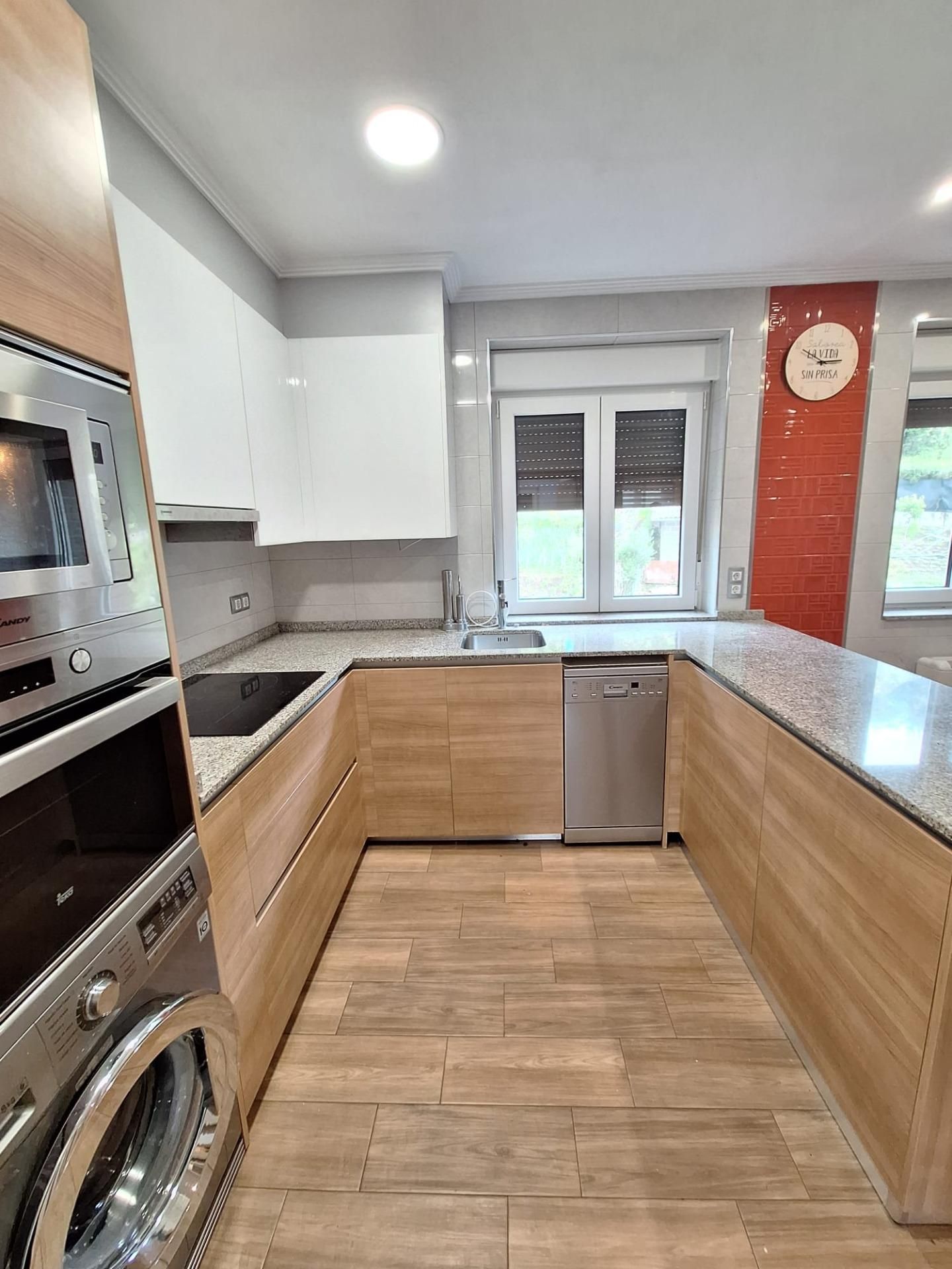 Kitchen of Flat to rent in Langreo  with Heating