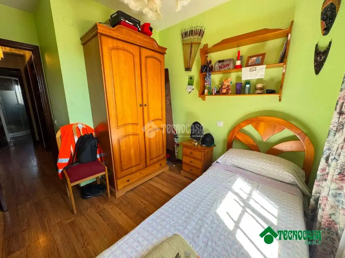 Dormitori de Casa adosada en venda en Gerindote amb Aire condicionat, Calefacció i Jardí privat