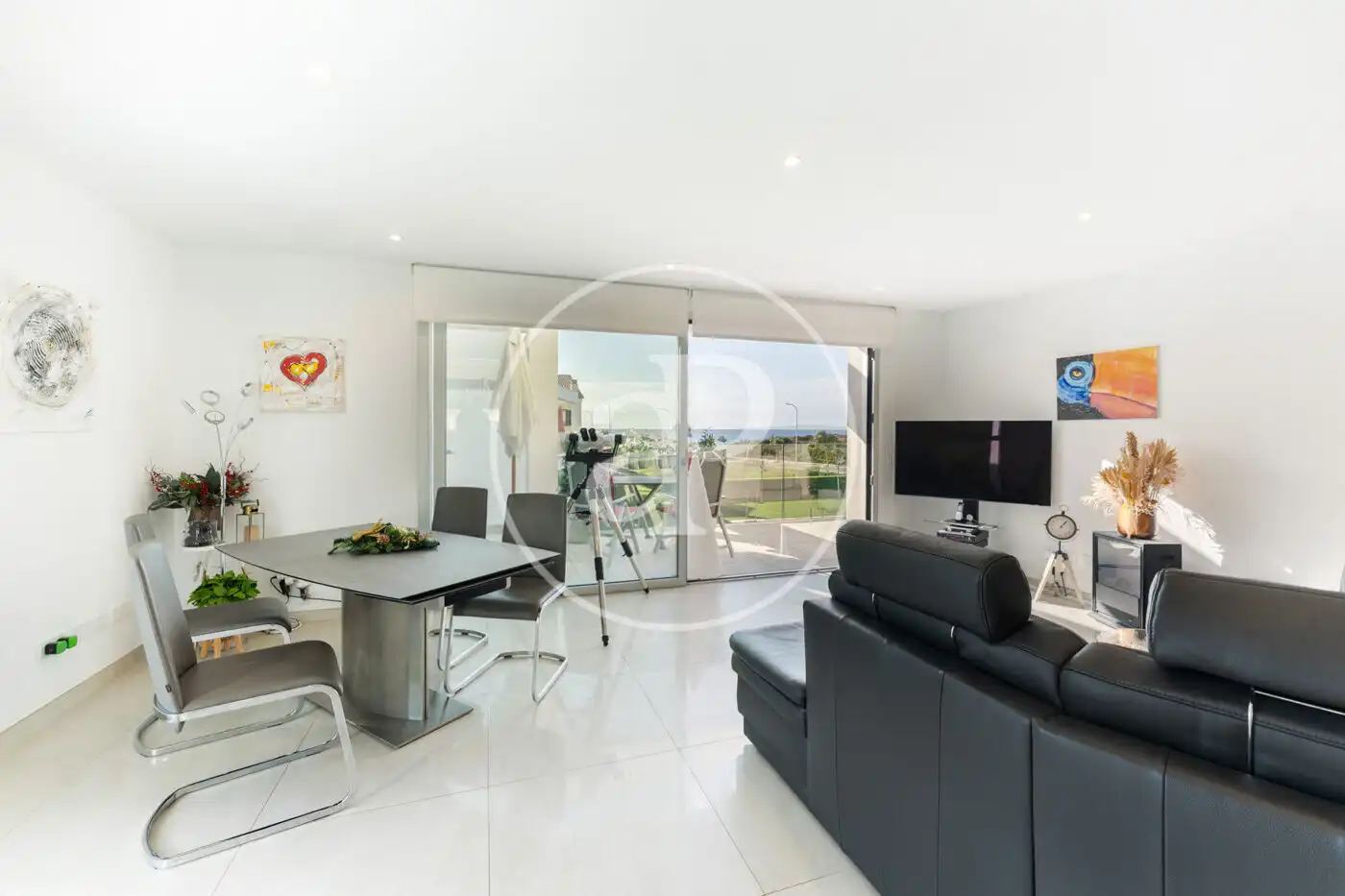 Wohnzimmer von Einfamilien-Reihenhaus zum Verkauf in  Palma de Mallorca mit Klimaanlage, Heizung und Privatgarten