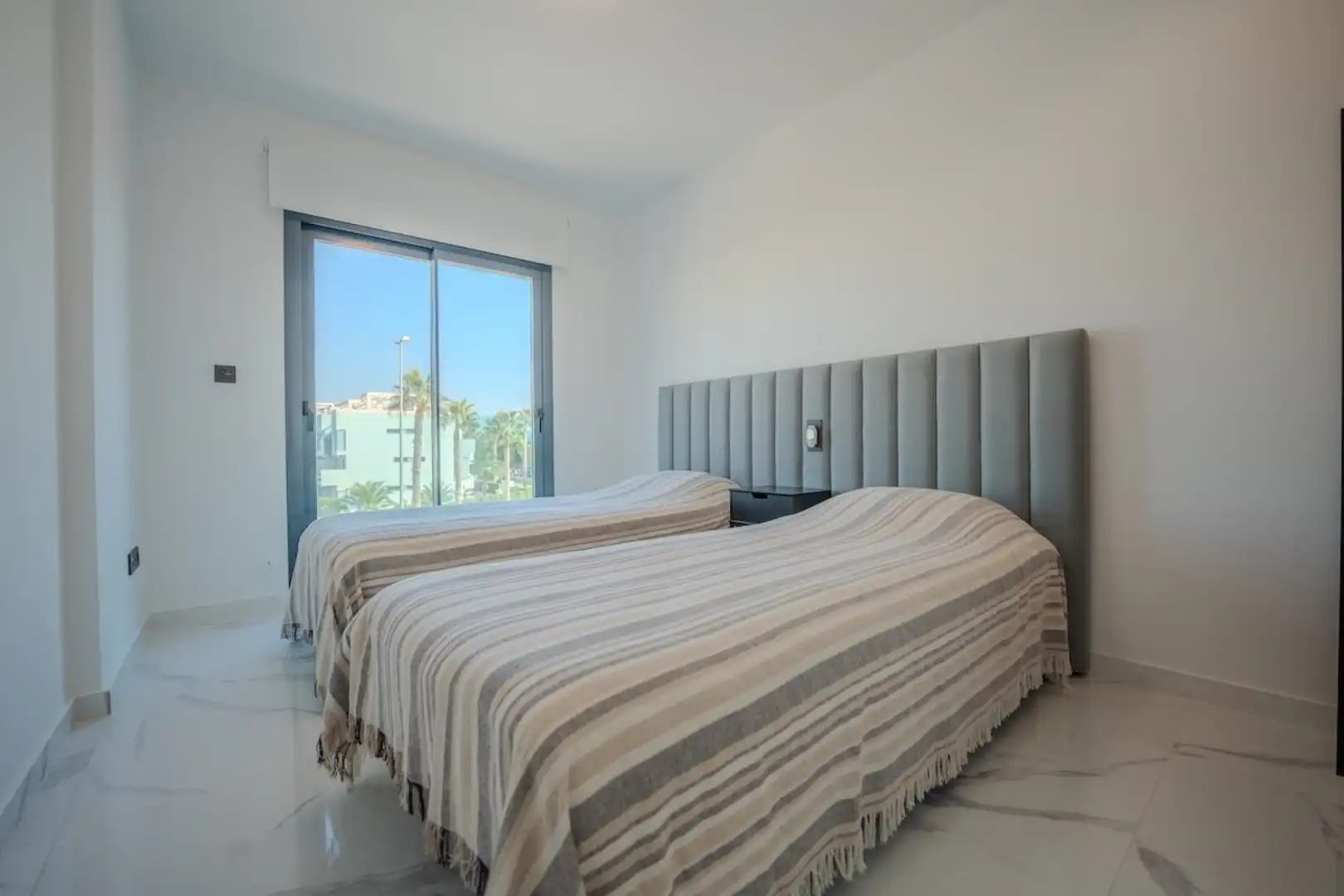 Flat with terrace for sale in El Raso, imagen 13