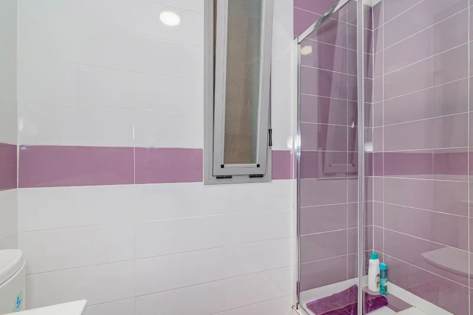 Badezimmer von Wohnung zum Verkauf in Peligros mit Klimaanlage, Heizung und Parkett