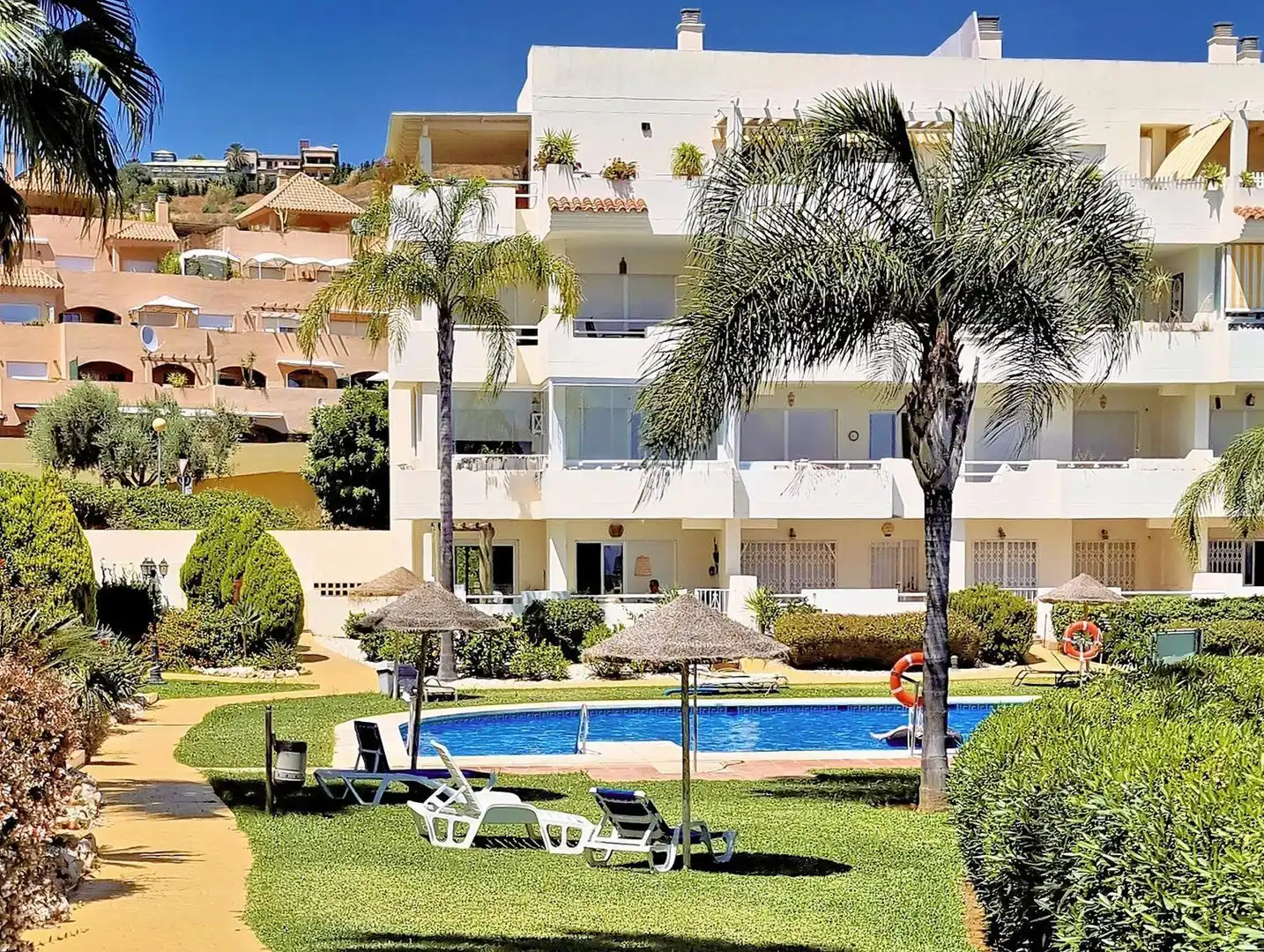Apartament amb piscina en venda a Mijas pueblo