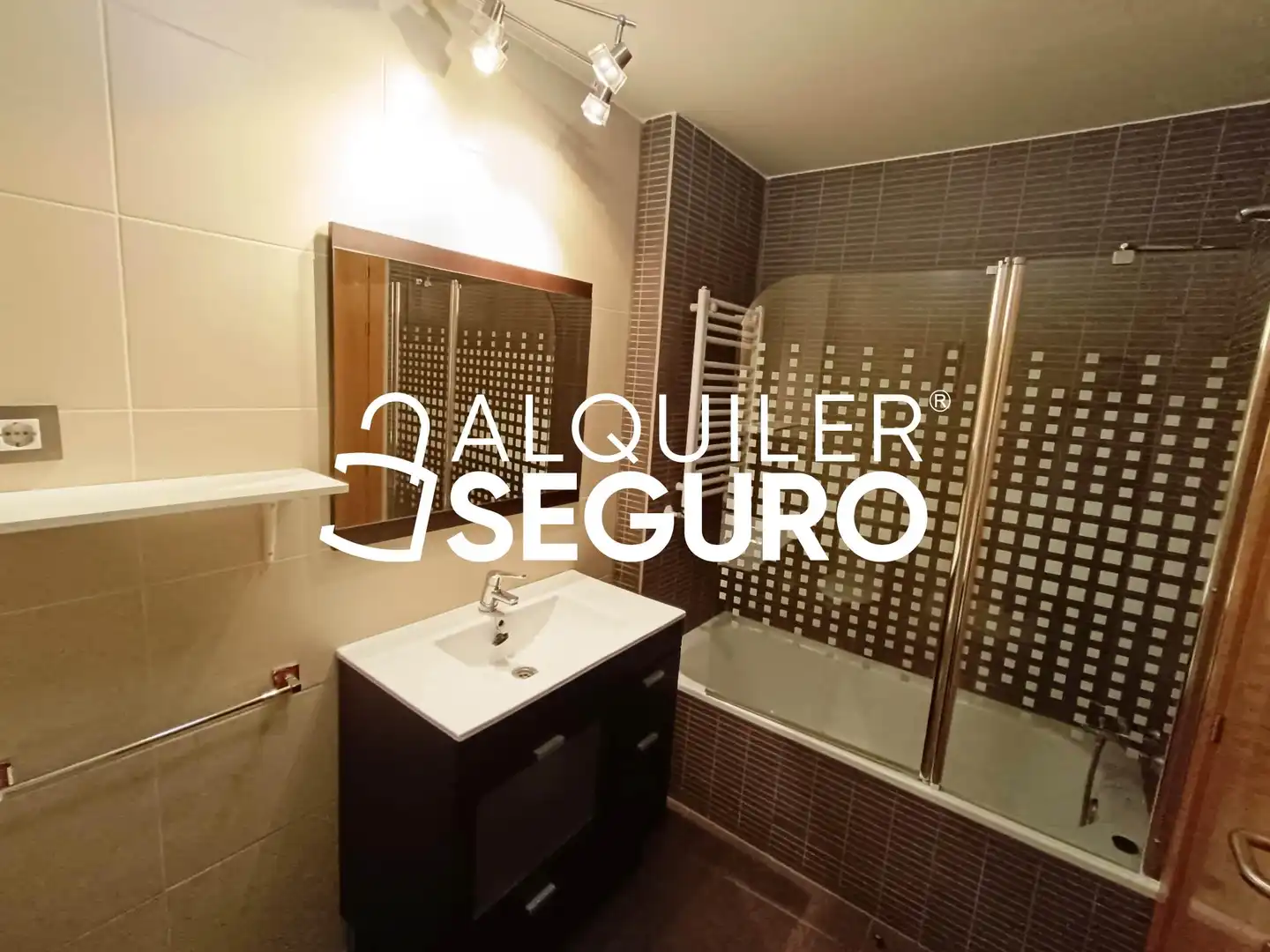 Bathroom of Flat for rent in Valdepelayo - Montepinos - Arroyo Culebro