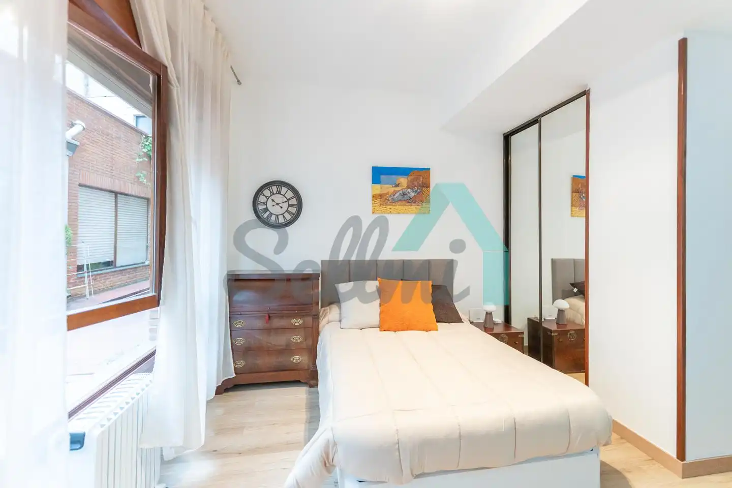 Habitación de Estudio de alquiler en Oviedo  con Parquet y Amueblado