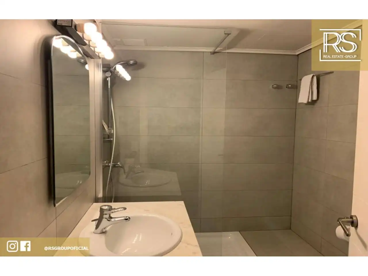 Flat for rent in Calle Sant agusti, El Raval