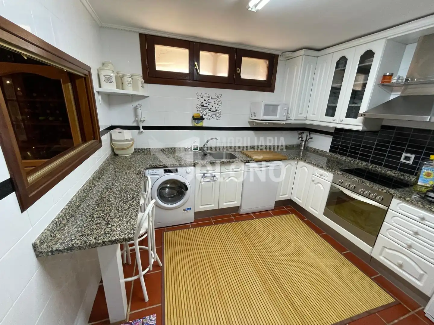 Cuina de Casa o xalet en venda en Anguciana amb Aire condicionat, Calefacció i Jardí privat