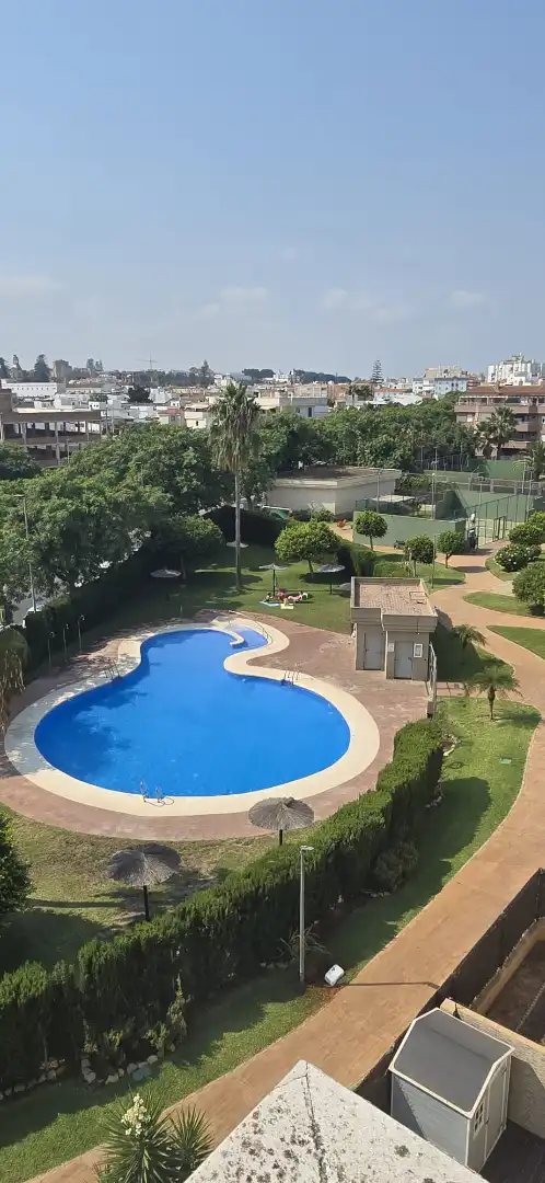 Piso con piscina en alquiler en Avenida de la Manzanilla, imagen 2