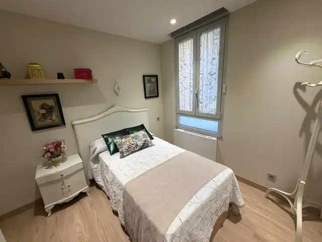 Habitación de Piso en venta en León Capital  con Aire acondicionado y Amueblado
