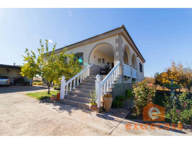 Casa-chalet en Venta en Dehesilla de Calamón - Campomanes