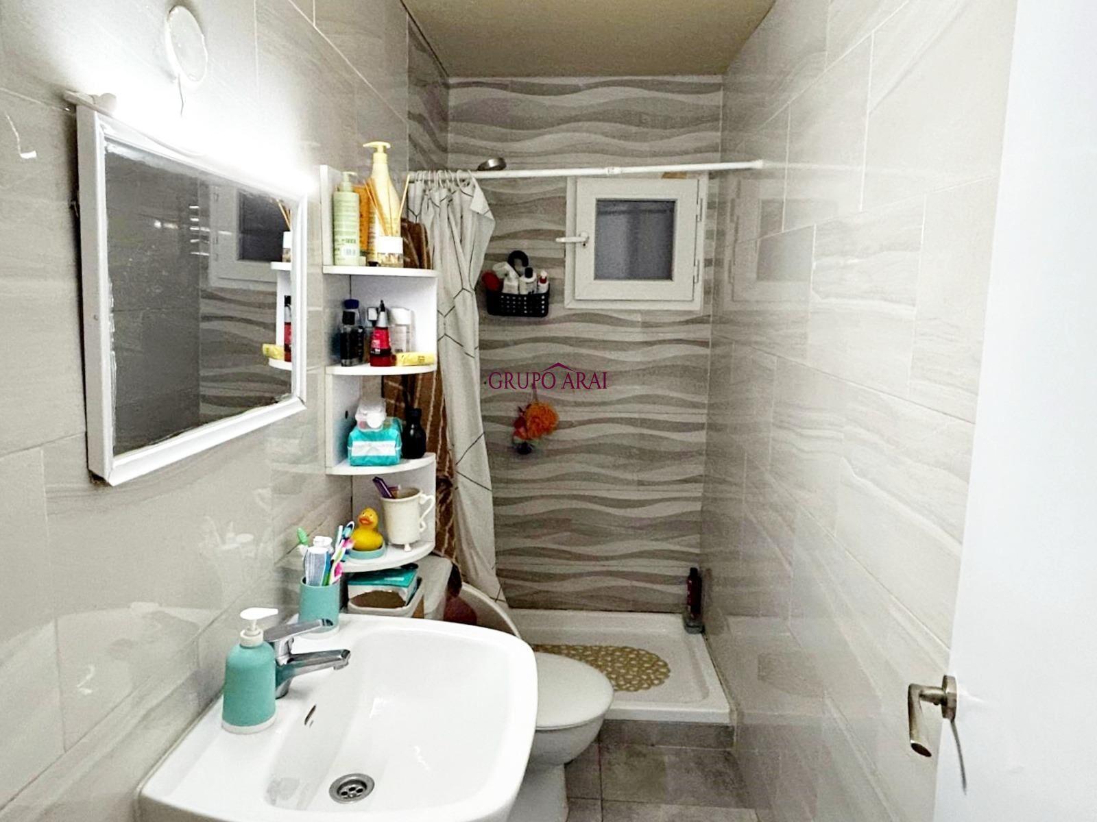 Bany de Pis en venda en Alicante / Alacant amb Aire condicionat