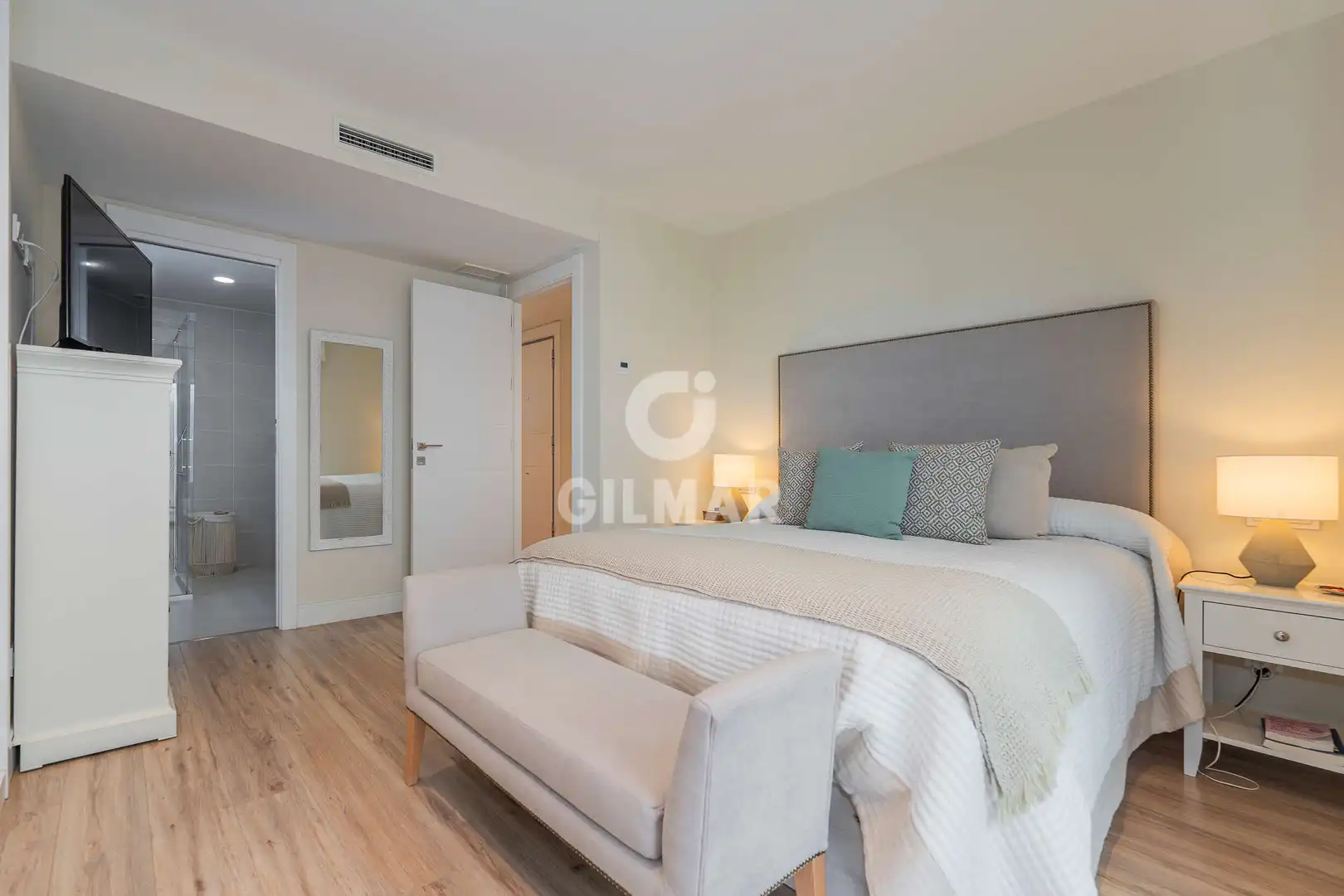 Habitación de Ático en venta en Madrid con Calefacción, Jardín privado y Trastero