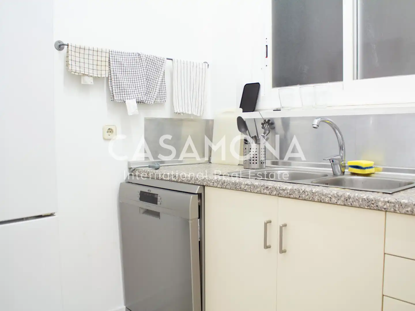 Kitchen of Apartments for rent in Barcelona