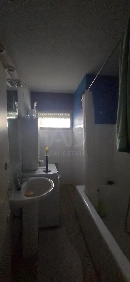 Bathroom of Houses for sale in Sevilla la Nueva  with Heating and Swimming Pool