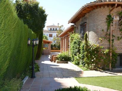 Jardí de Casa o xalet en venda en Ogíjares amb Aire condicionat, Calefacció i Jardí privat