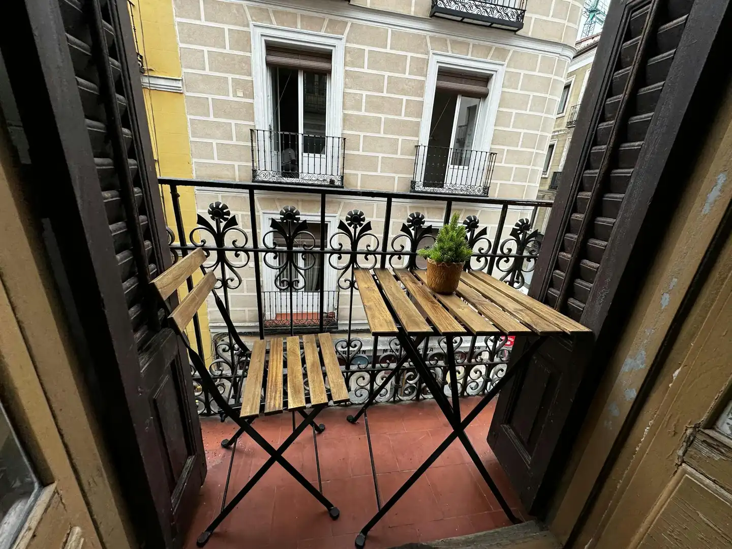 Terraza de Piso para compartir en Madrid con Aire acondicionado, Calefacción y Lavadora