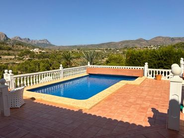 Chalet con balcón en venta en La Empedrola