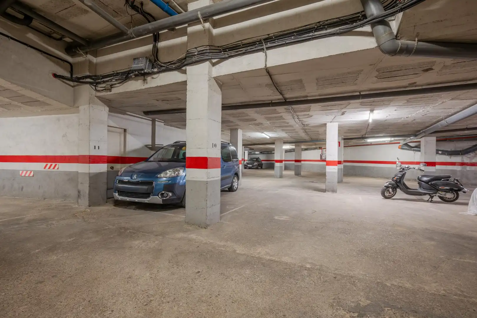 Aparcament de Apartament en venda en Girona amb Calefacció, Terrassa i Balcó