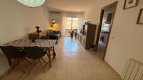 Living room of Flat for sale in Salt  with Air Conditioner, Heating and Oven