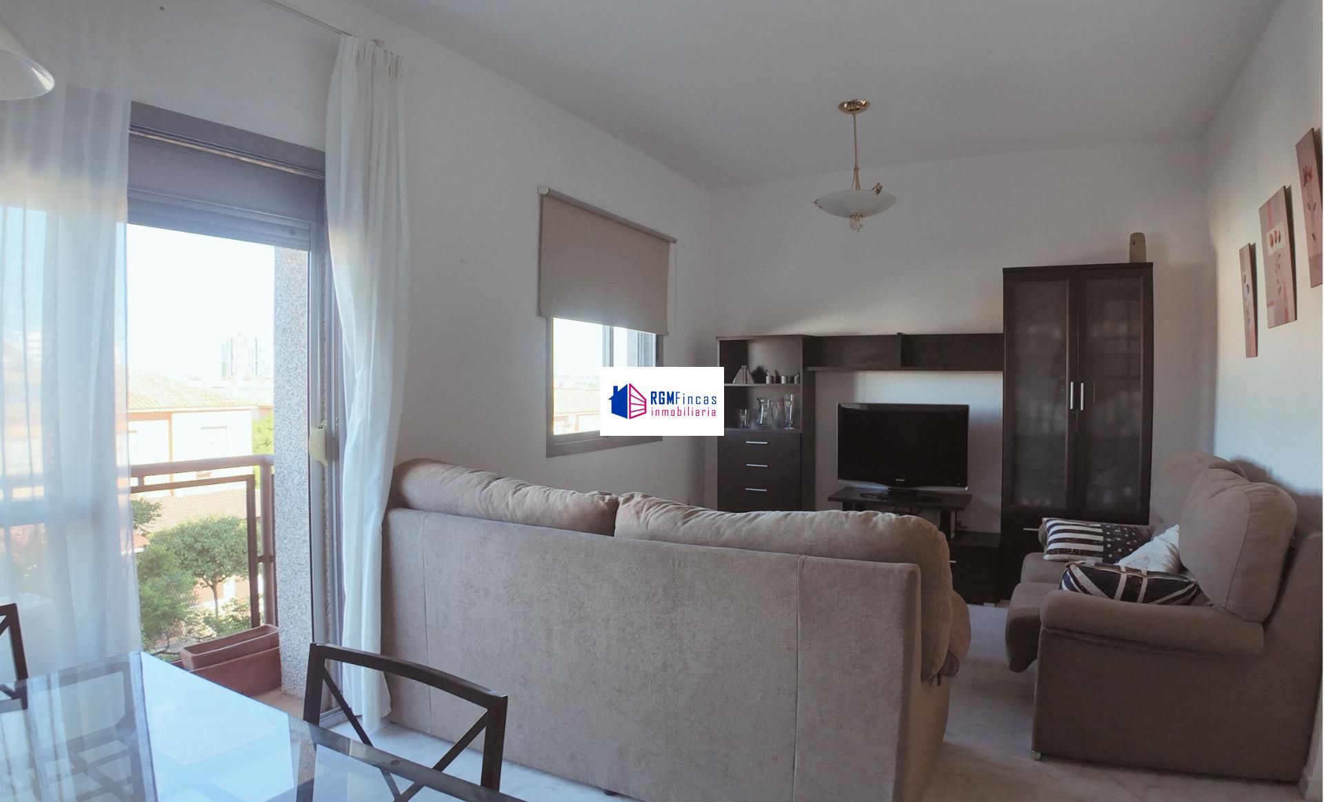 Living room of Flat for sale in  Sevilla Capital  with Air Conditioner, Heating and Storage room