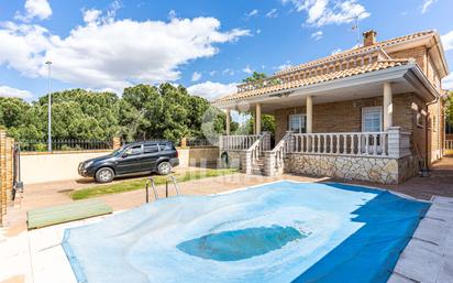 Exterior view of House or chalet for sale in Arroyomolinos (Madrid)  with Terrace and Swimming Pool