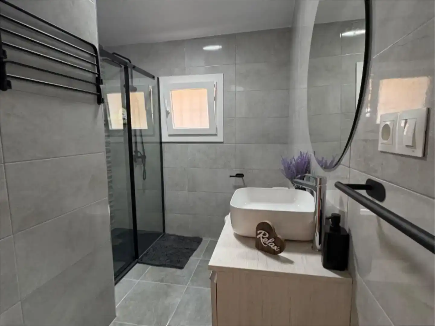 Baño de Finca rústica de alquiler en Cómpeta, Málaga