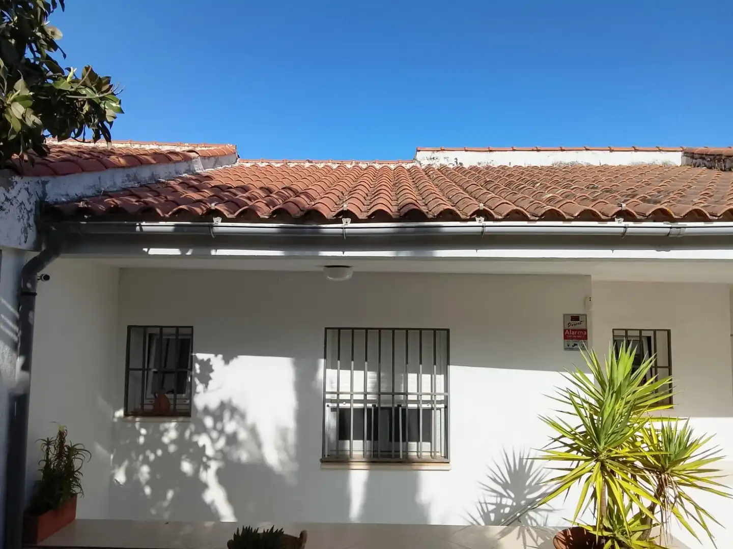 Vista exterior de Casa adosada de alquiler en Córdoba con Aire acondicionado, Calefacción y Jardín privado